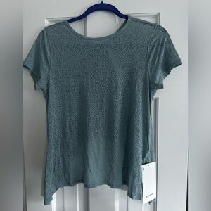 lululemon loop around tee